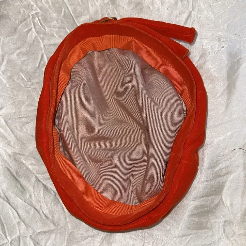 Vintage 60s Tomato Red Velvet Beret with Gold Buckle Detailing‎ - Picture 6 of 7